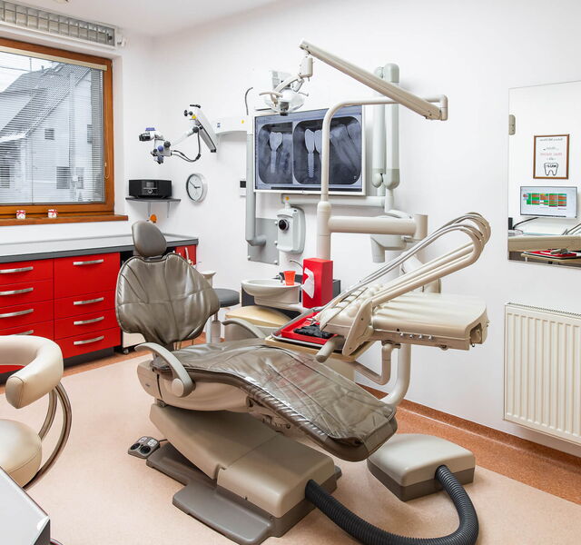 Zubná ambulancia Martina Hindoša - Keramické výplne a korunky CEREC